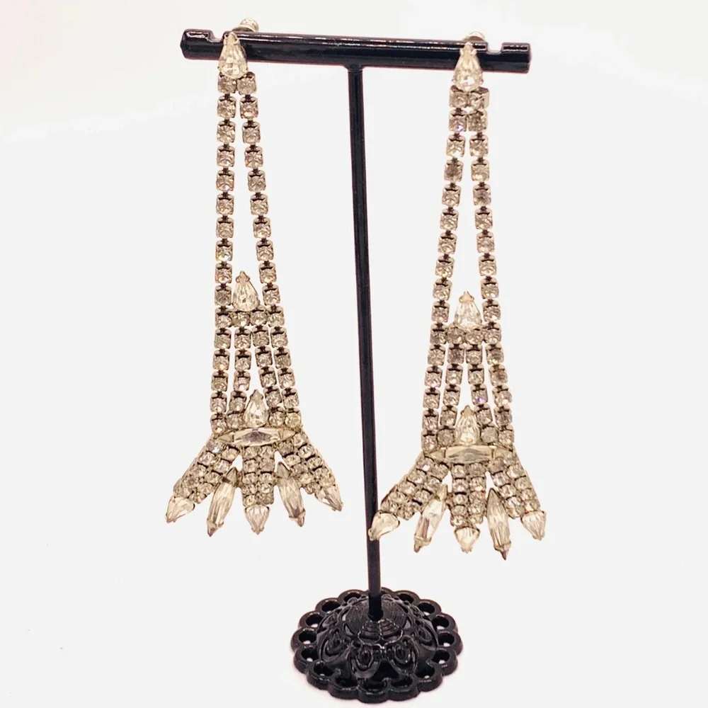 Rare dragon claw vintage long earrings magical?
